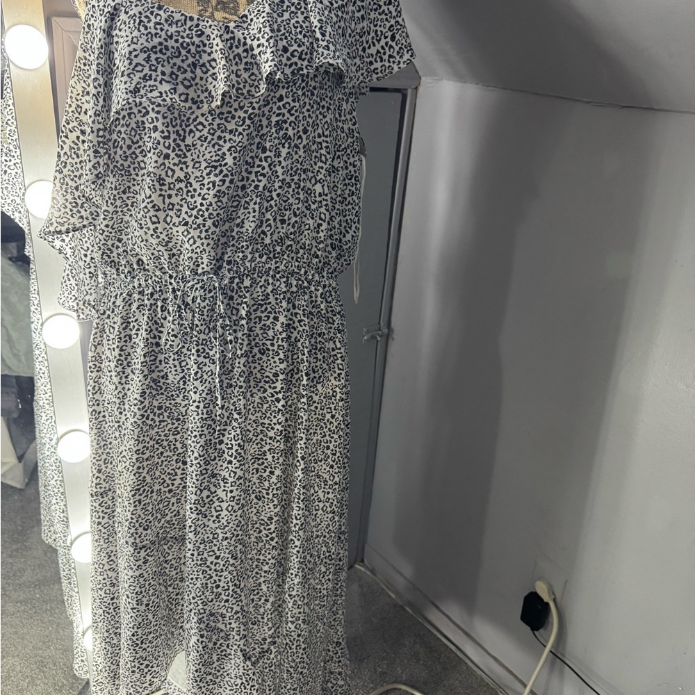 Vince Camuto Black and White Off the Shoulder Flutter Sleeve Sundress